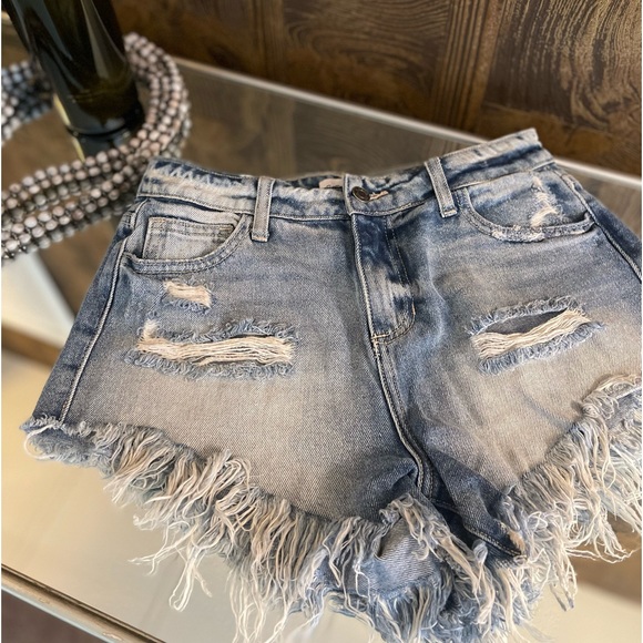 Cello Pants - CELLO High-rise Distressed Fringed Medium Wash Denim Cutoff Short VGUC Sz XS